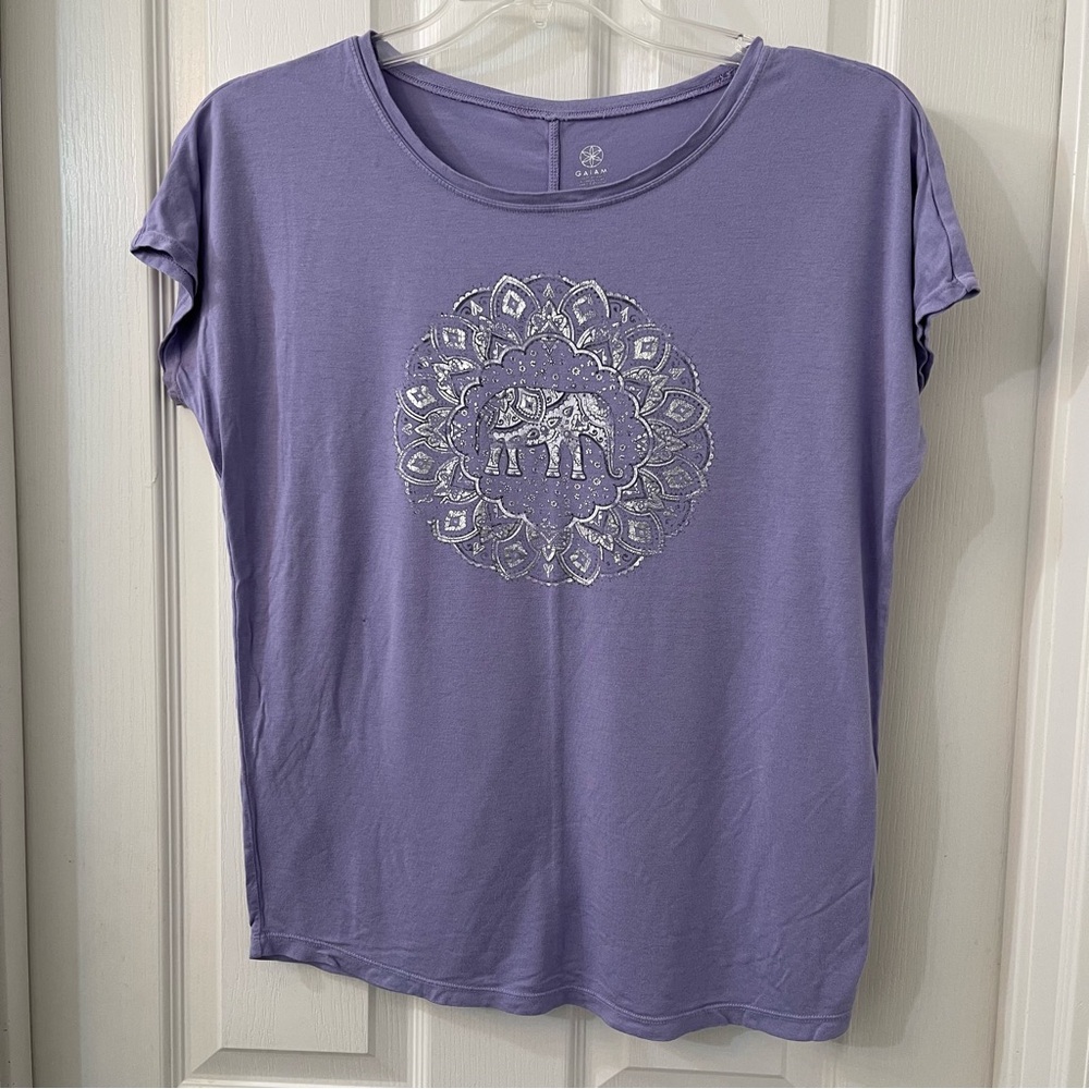 Gaiam T-Shirt - Lavender. Womens: Small. - Picture 1 of 4